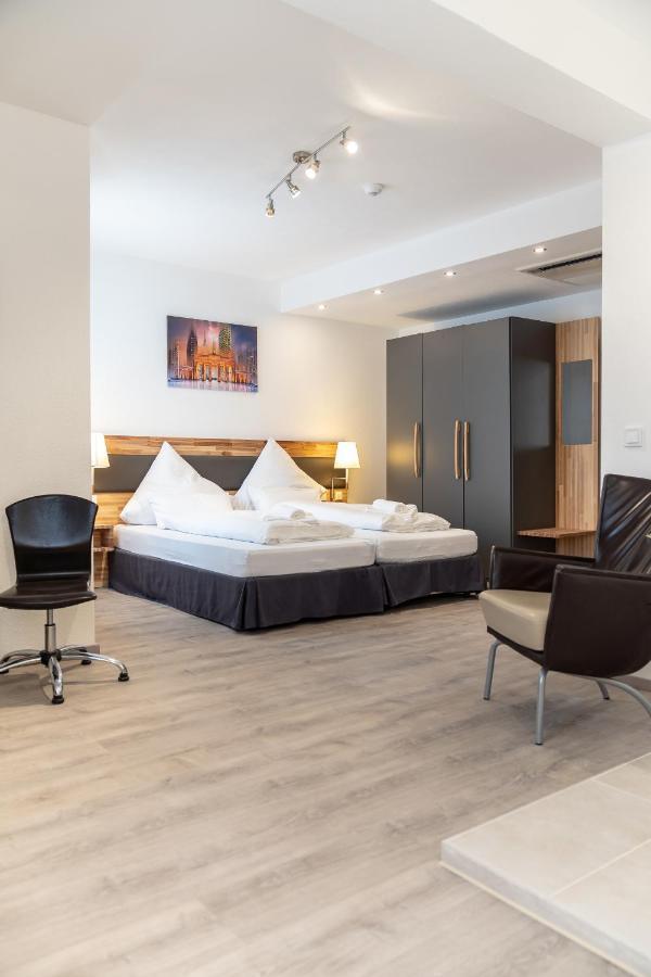 Hotel In Laisen Ρόιτλινγκεν Εξωτερικό φωτογραφία