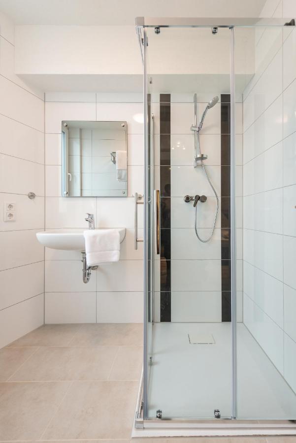 Hotel In Laisen Ρόιτλινγκεν Εξωτερικό φωτογραφία